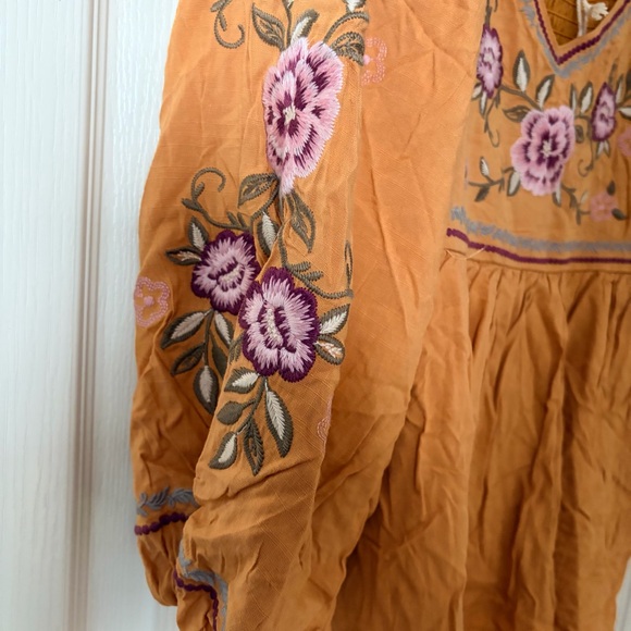 NWT Savanna Jane Floral Embroidered Mustard Yellow Square Neck Smocked Blouse, L - Picture 4 of 11